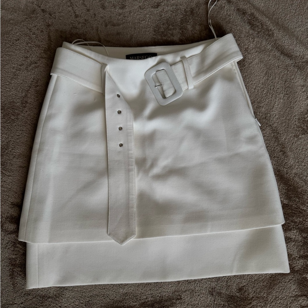 White High-Waisted Skirt with Belt